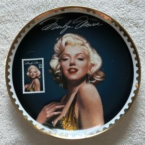 Marilyn Monroe Plate “Sultry Yet Regal” by The Bradford Exchange